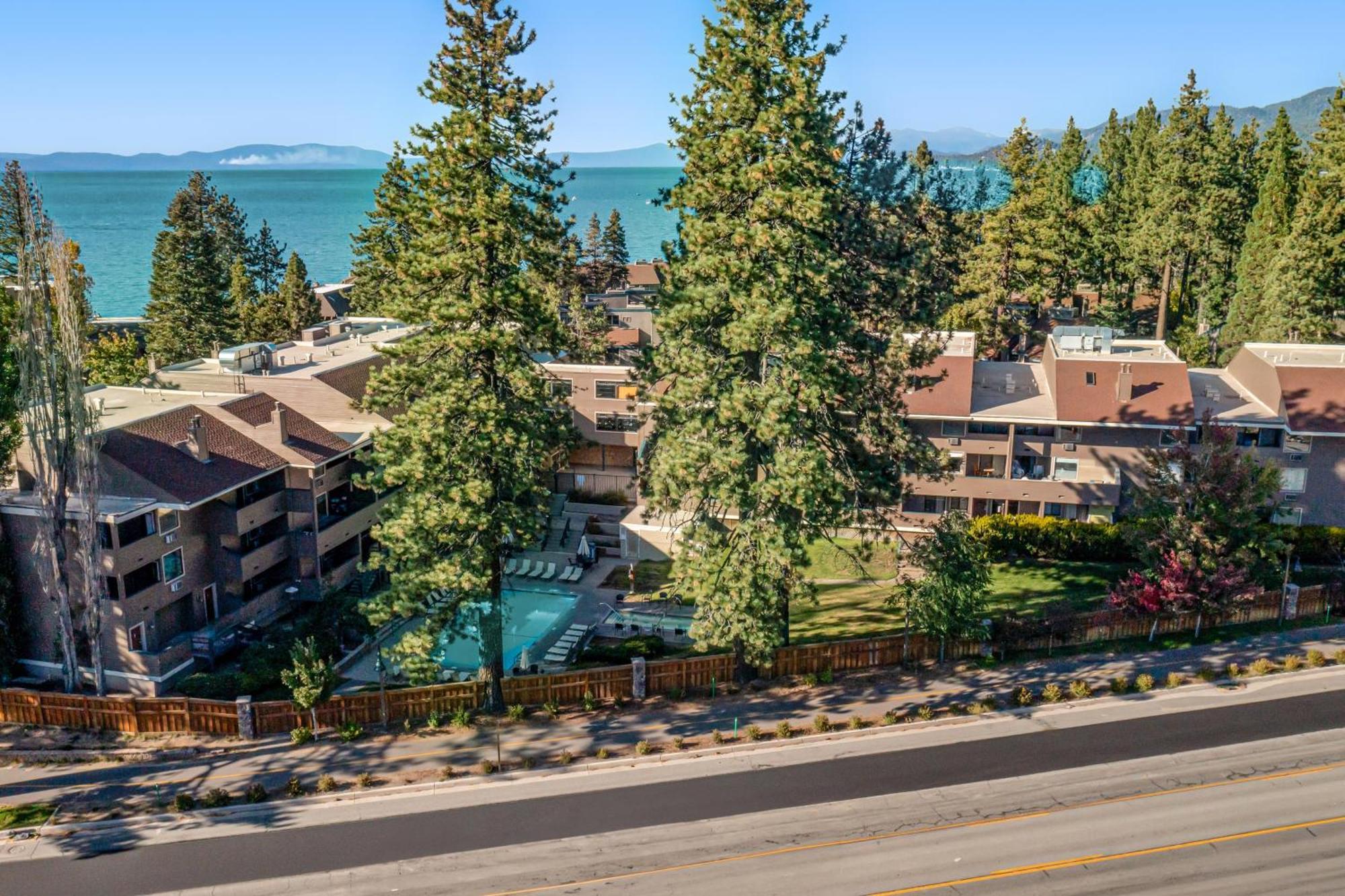 Lakeland Village South Lake Tahoe Rum bild